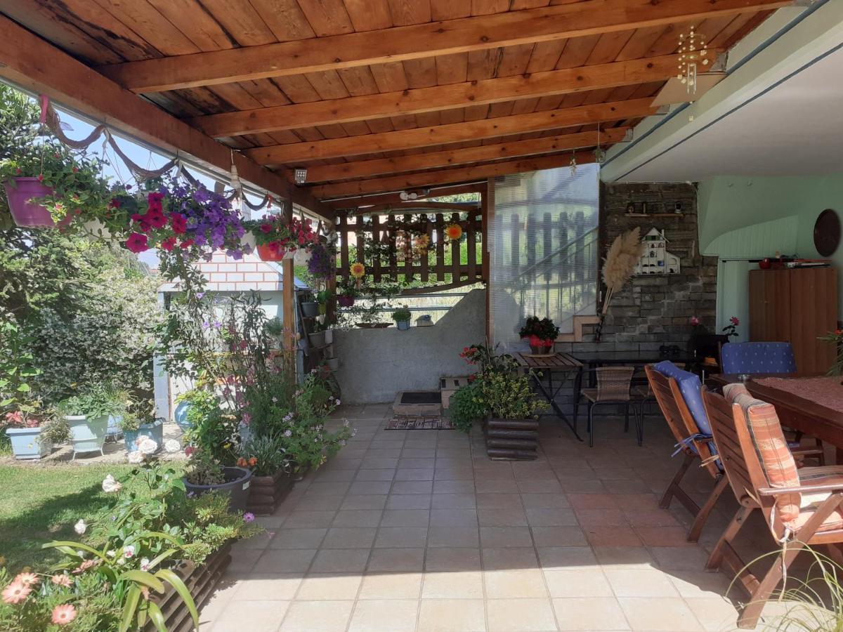 Top Floor On Villa, 3' From Center, By The Sea! Host Is Efi Kwsta Preveza Exterior photo
