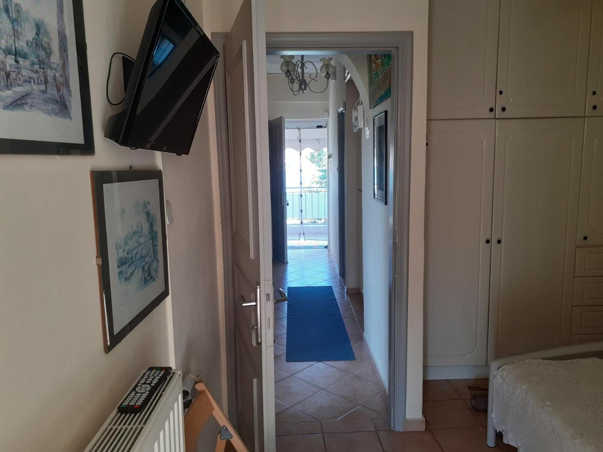 Top Floor On Villa, 3' From Center, By The Sea! Host Is Efi Kwsta Preveza Exterior photo