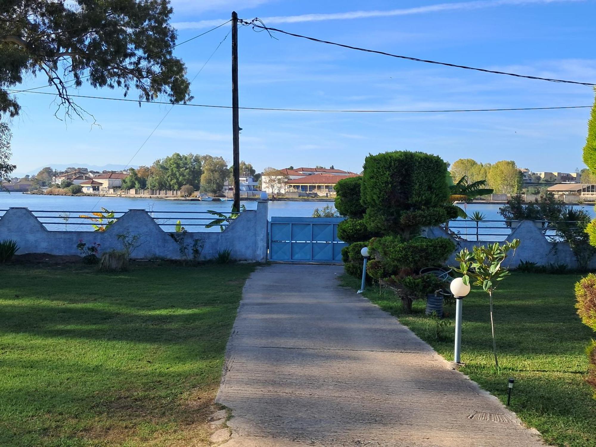 Top Floor On Villa, 3' From Center, By The Sea! Host Is Efi Kwsta Preveza Exterior photo